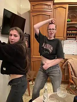 แชท XXX สดของ RussianGirls_