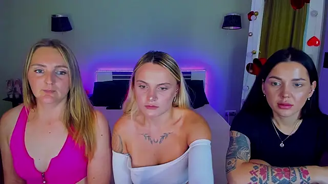 XXX chat uživo modela MagicEyess