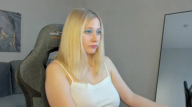 AmeliaxCandy - walk in heels