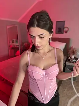 XXX chat uživo modela KatyTrouble