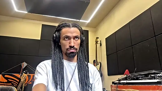 FavelaDaddyCum 라이브 XXX 채팅