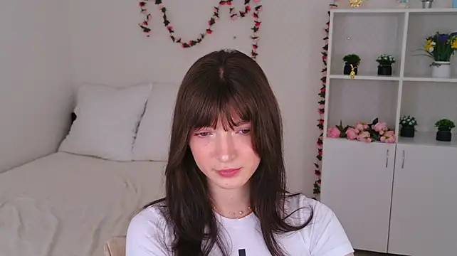 OwlEva's Live XXX Chat