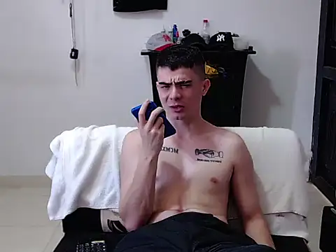 Zac_Efront's Live XXX Chat