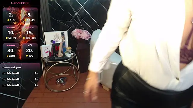 Miistik_ Chat XXX in diretta