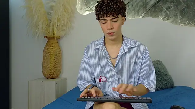 Monyel_Blake Adlı Modelin Canlı XXX Sohbeti
