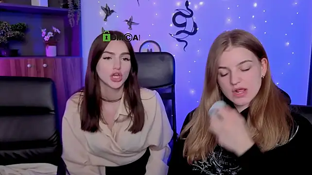 lisa_dark_: απευθείας συνομιλία ΧΧΧ