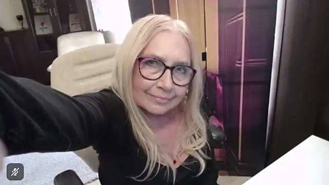 sofia_xkiss Chat XXX in diretta