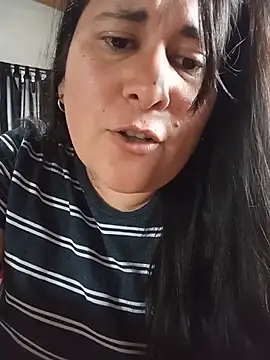 צ'אט XXX בשידור חי של Clara_Arg