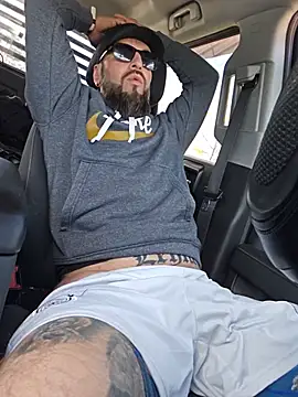 Beardedtattood's Live XXX Chat