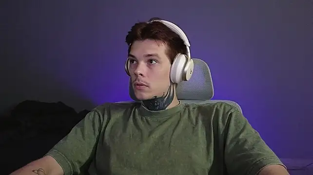 צ'אט XXX בשידור חי של DENIS_HERE