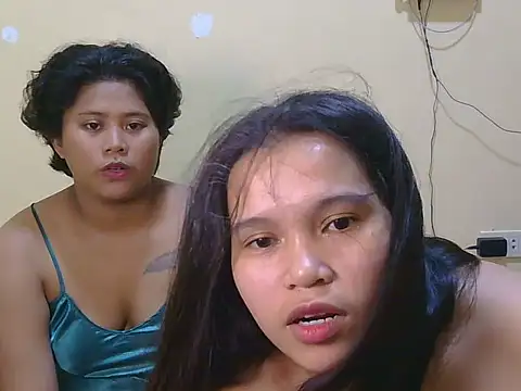 TwinityX Adlı Modelin Canlı XXX Sohbeti