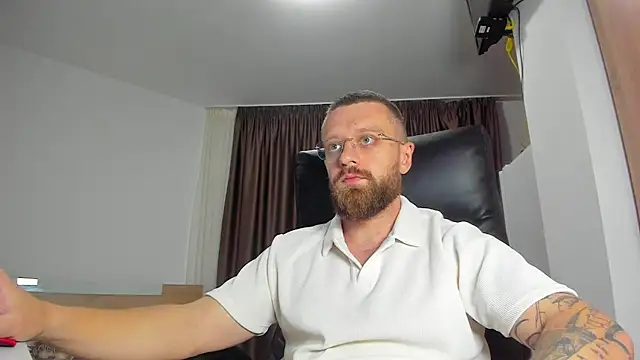 XXX chat uživo modela Findom_guy