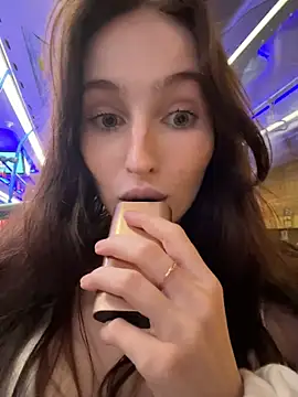 -missbehaving- Chat XXX live