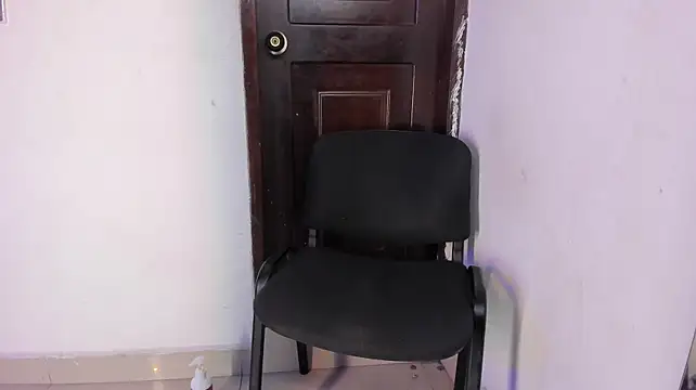 Chirshot_ লাইভ XXX চ্যাট