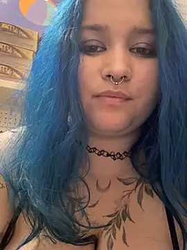 BigBoobsShow_ - show big tits 1 min in public WC (risk )