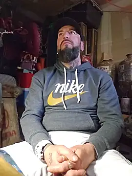 Beardedtattoodn Live XXX chat