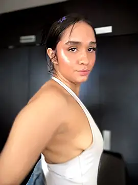 Isabella-Teen - Flash Tits🍒