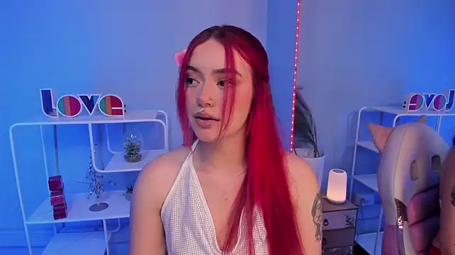 Camila_Rivers - Spank my bum in doggy, hun!