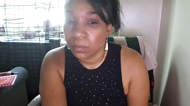 Mzpretty444 - SMOKE F & VIBE "DILDO N PUSSY"