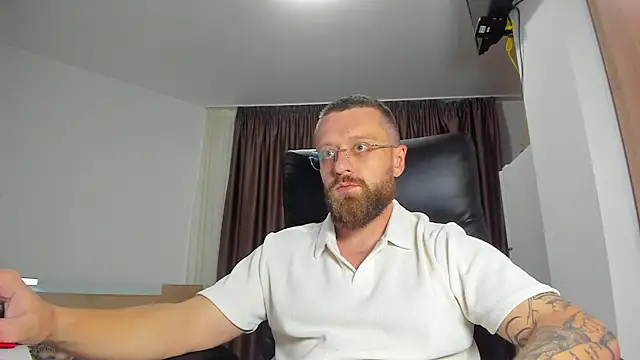 XXX chat uživo modela Findom_guy