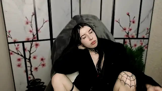 IvyAurburn - I want something—a vibrator...