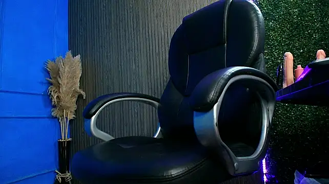 Chat XXX en directo de NEOSLY_7