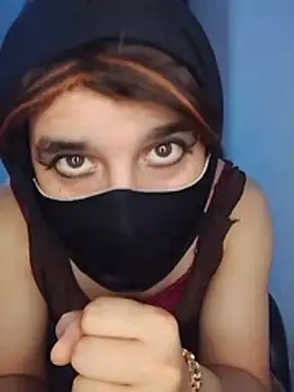 צ'אט XXX בשידור חי של Banouti_23