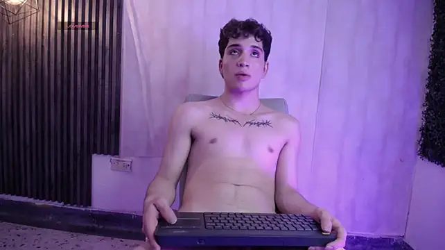 Massimo_Turner live XXX chat