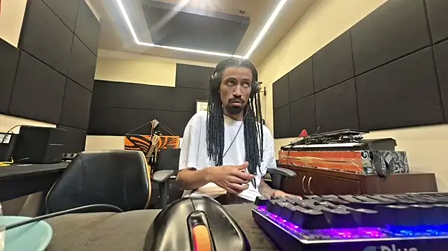 FavelaDaddyCum's Live XXX Chat