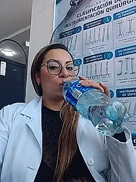 Chat +18 de Dr-Kathy_23 ao vivo