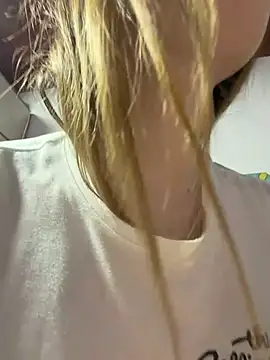 Valery_Salmons - Fuck pussy and cum inside