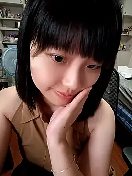87wawa - 胸大不一定無腦，也可能只是金魚腦❤️