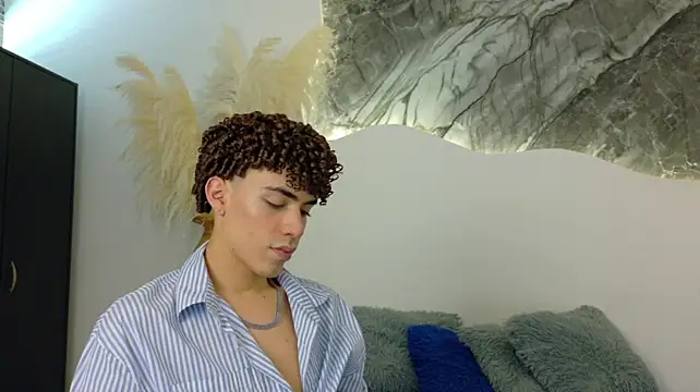 Monyel_Blake Live XXX-Chat