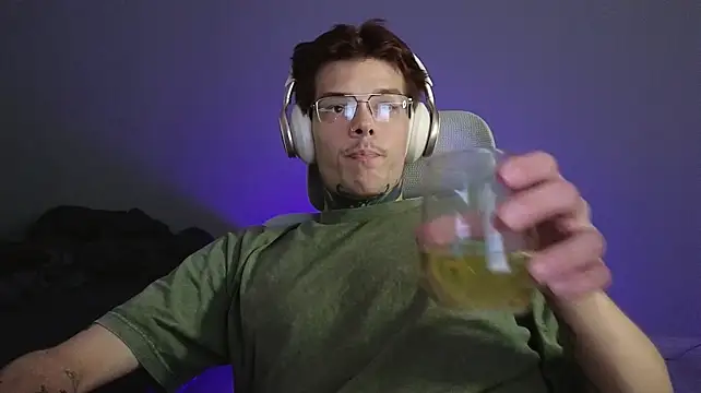 Živý XXX chat DENIS_HERE