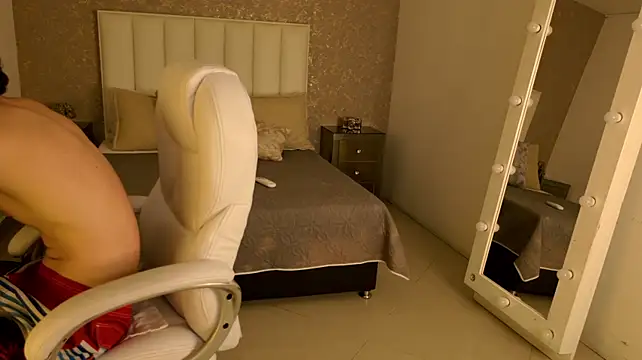 JordanMiller_ লাইভ XXX চ্যাট
