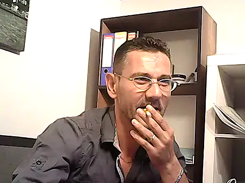 mastercharisma35 – Naživo XXX chat