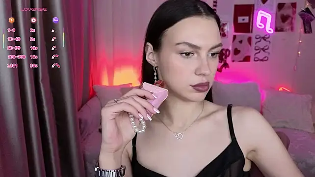 MaxinCarroll - Sucking a dildo