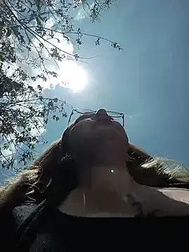 Bela-outdoor - Spit on a breast in public Risky