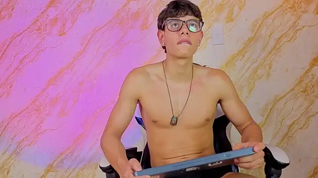 Jack_williams লাইভ XXX চ্যাট