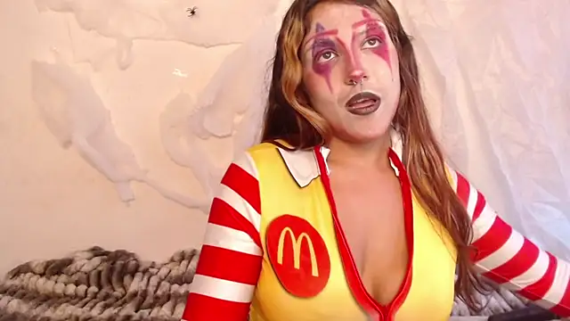 Heyitsyoss - clown oil boobs + tittyjob