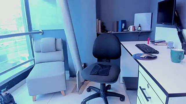 Milenahot__69 - plug ass x 5 minutes + oil🔥