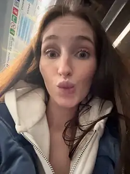 -missbehaving- - show pussy from front to bus window
