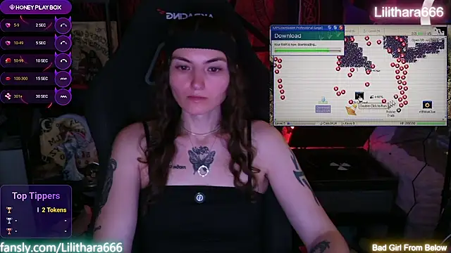 XXX chat uživo modela Lilithara666