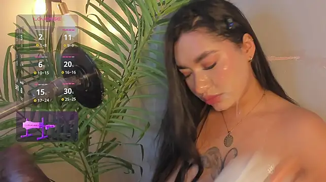 Juli_Casanova's Live XXX Chat