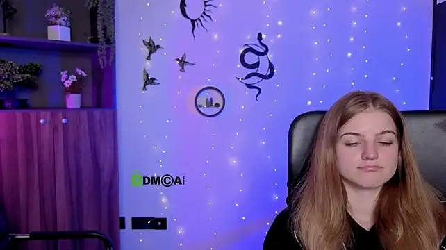 lisa_dark_ Adlı Modelin Canlı XXX Sohbeti
