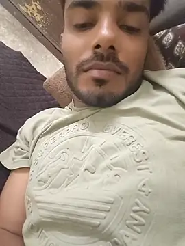 Alphabull4u's Live XXX Chat