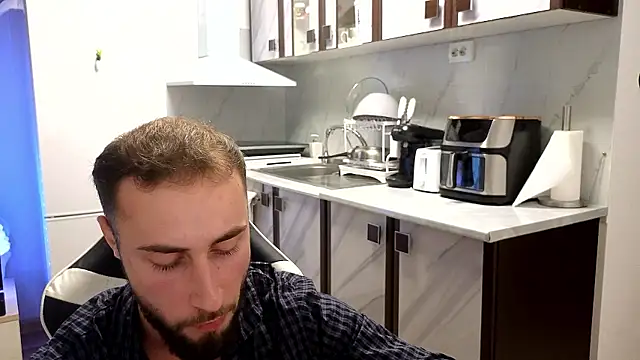 RyanStorm_ Adlı Modelin Canlı XXX Sohbeti