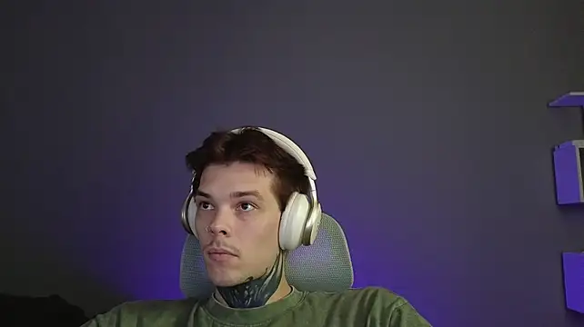 Онлайн чат XXX DENIS_HERE