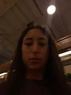 MiaFoxie_ Chat XXX in diretta