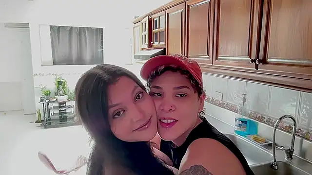 צ'אט XXX בשידור חי של MarcellaGriffin